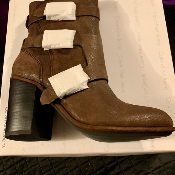 Calvin Klein boots. NWT - Picture 3 of 6